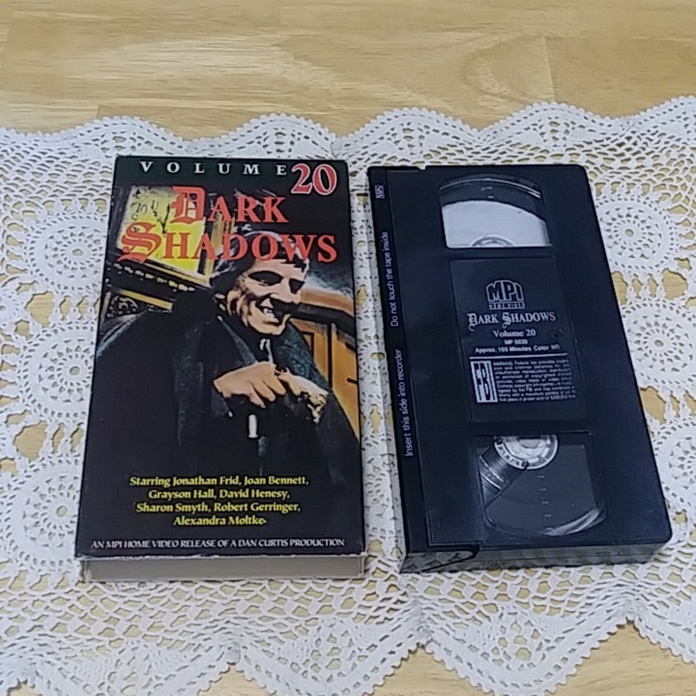 Dark Shadows Volume 20 VHS - Vampires, werewolves, horror, suspense